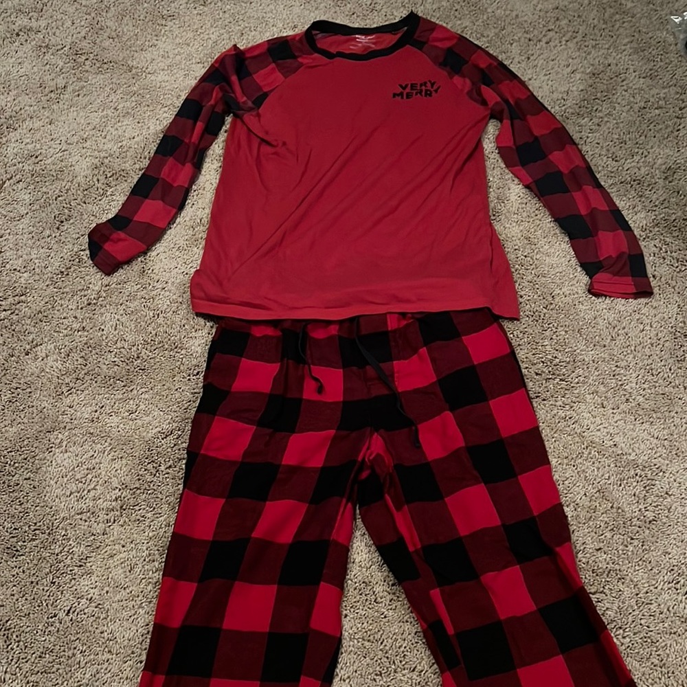 Red Pajama Pants/Shirt Set North Pole (Small)